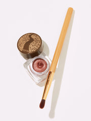 cream shadow brush